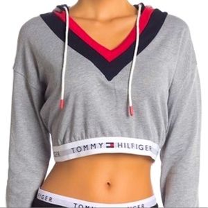 Tommy Hilfiger Cropped Hoodie